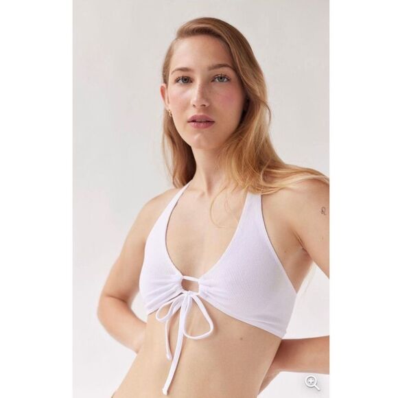 Out From Under Mambo Seamless Twist Bra Top - Picture 1 of 4